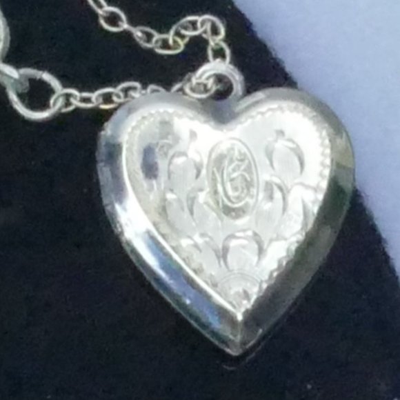 Vintage Heart Shaped Locket With Engraved Design & Initial Gold On Sterling Silv - Picture 1 of 8